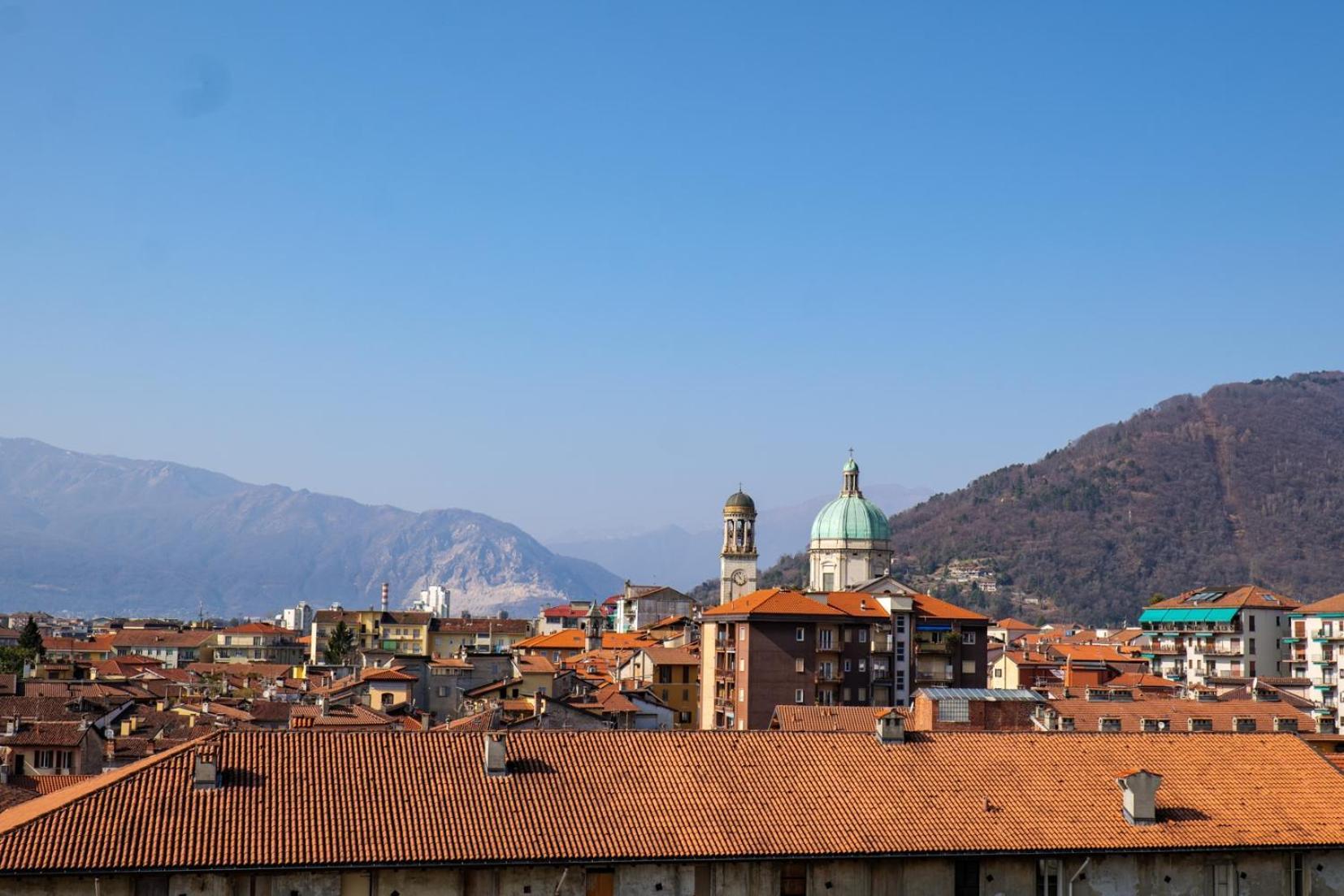 L'Attico Di Susanna Verbania Kültér fotó